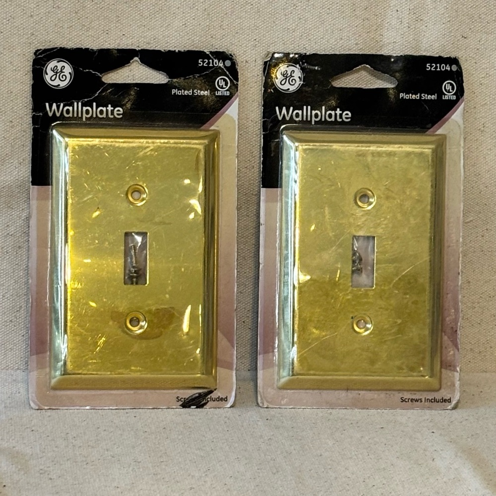 GE 2 Gold Wallplate Set